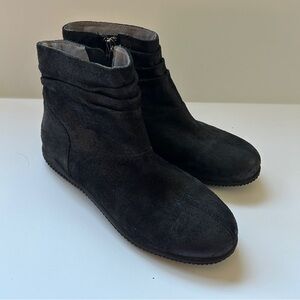 Big Kid Size 5 Softwalk Hanover Leather Black Boots